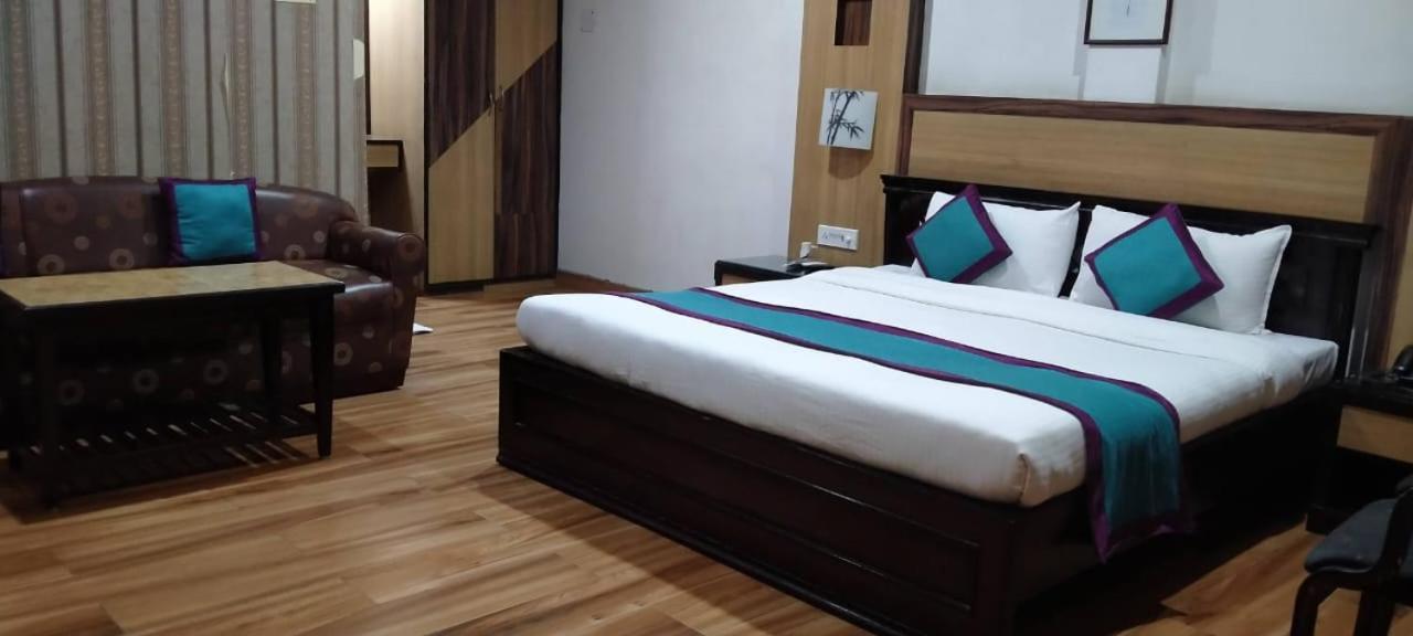 Hotel Little Palace Dibrugarh Εξωτερικό φωτογραφία