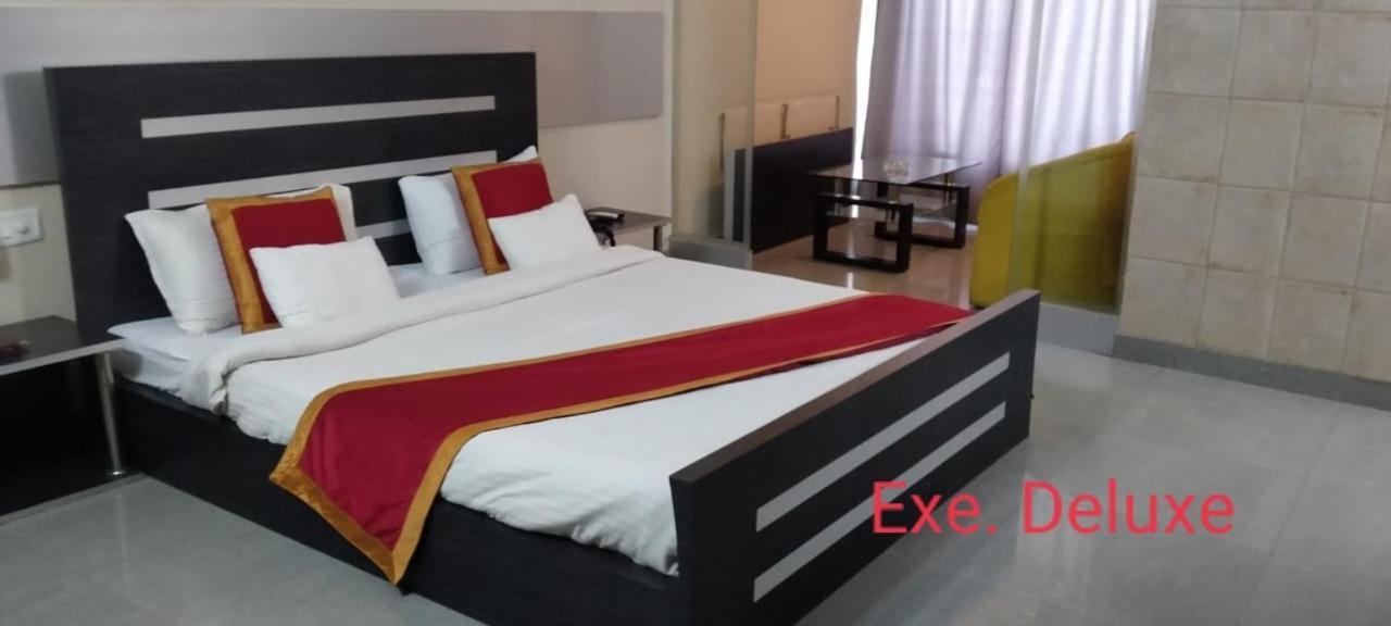 Hotel Little Palace Dibrugarh Εξωτερικό φωτογραφία