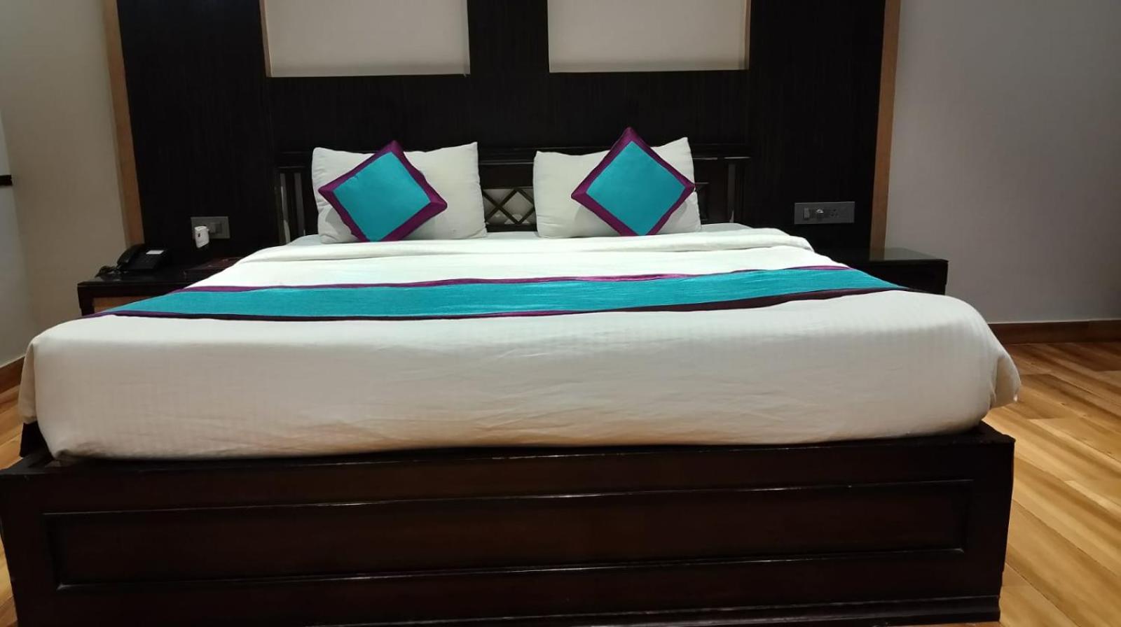 Hotel Little Palace Dibrugarh Εξωτερικό φωτογραφία